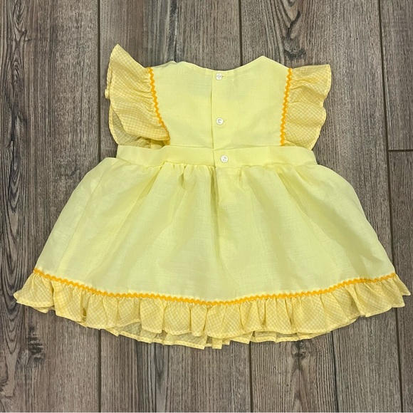 Adorable vintage yellow girls dress (no size tag) approx 6 months - Picture 5 of 5